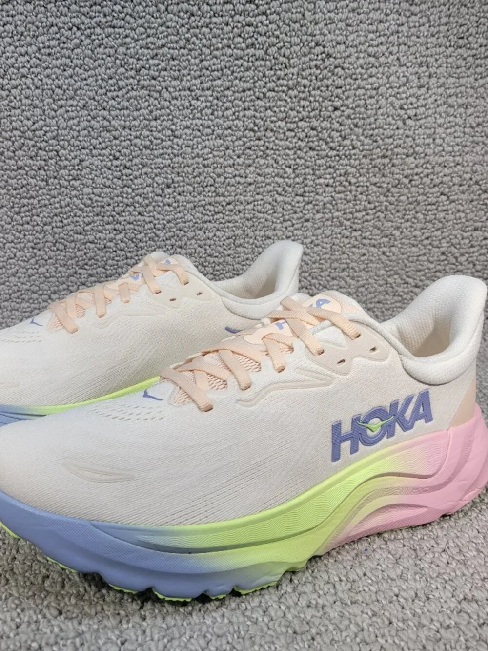 Hoka One One Arahi 8 Women's Size 7.5B alabaster / tangerine glow 1168691 ARTN